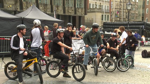 BMX´er, Skater und Parcour Sportler in der Bremer Innenstadt