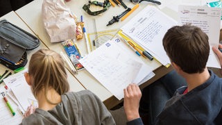 Schüler in Bremerhaven während des Unterrichts (Archivbild)