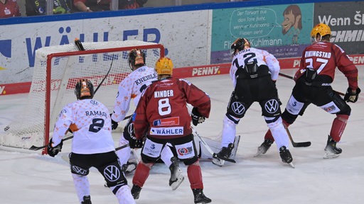 Die Pinguins im Spiel gegen die Grizzlys Wolfsburg,