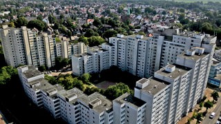 Die Grohner Düne, ein großer Wohnblock aus der Vogelperspektive