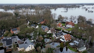 Das überflutete Bremen-Borgfeld von oben.