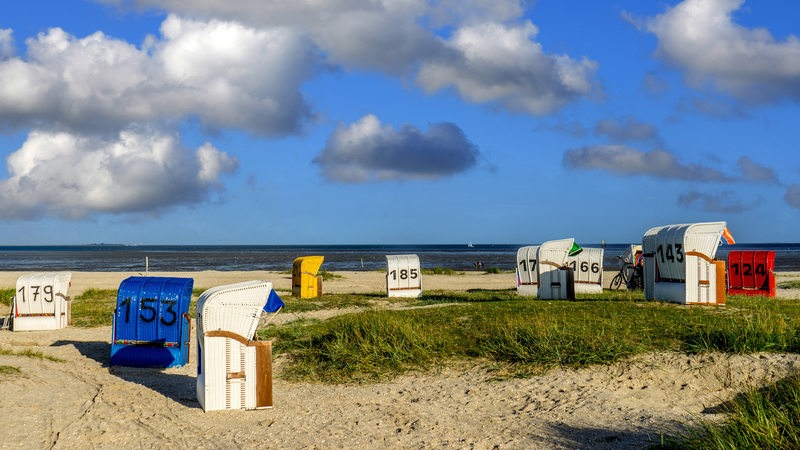 Strandkörbe am Strand von Schillig im Wangerland