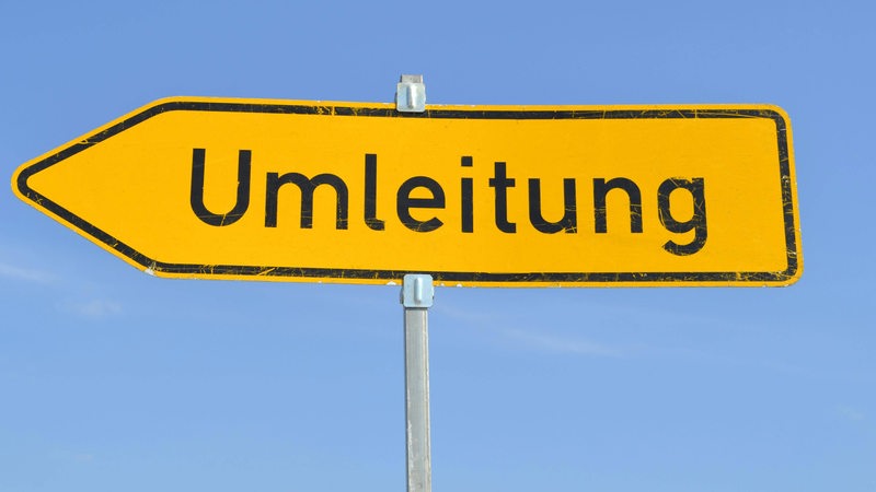 Umleitungsschild für Autos.