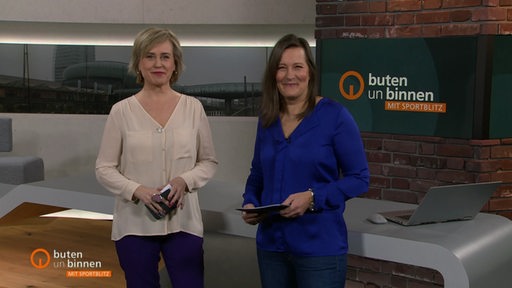 Kirsten Rademacher und Pascale Ciesla im Studio von buten un binnen.