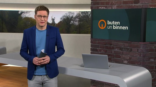 Felix Krömer im Studio von buten un binnen.