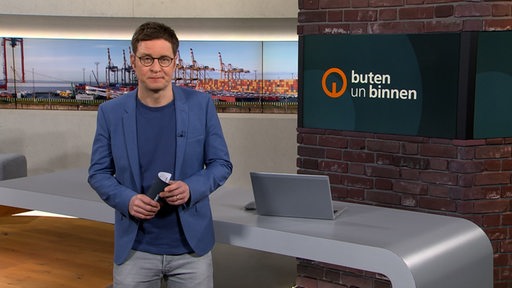 Felix Krömer im Studio von buten un binnen.