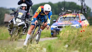 Der Nachwuchs-Radprofi Niklas Behrens beim Zeitfahren während der deutschen Straßenrad-Meisterschaft in Bad Dürrheim.