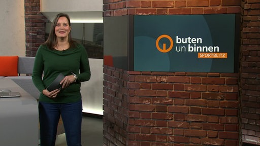 Moderatorin Pascale Ciesla im Sportblitz Studio von buten un binnen.