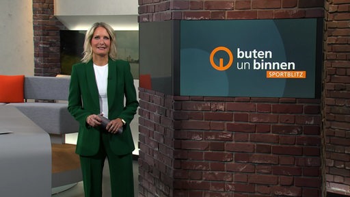 Sportblitz-Moderatorin Janna Betten im Studio