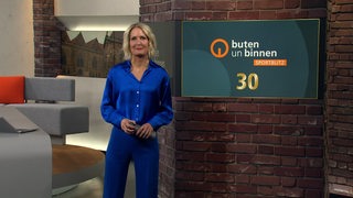 Sportblitz Moderatorin Janna Betten im Studio von buten un binnen