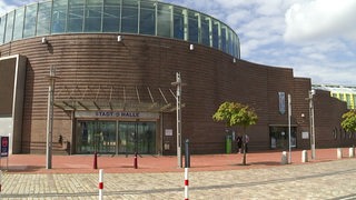 Die Fassade der Stadthalle Bremerhaven.