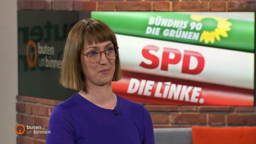 Redakteurin Susanne Hausmann zu Gast im Studio von buten un binnen.