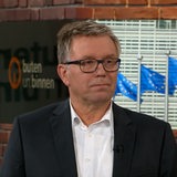 Talkgast Joachim Schuster im Gespräch bei buten un binnen.