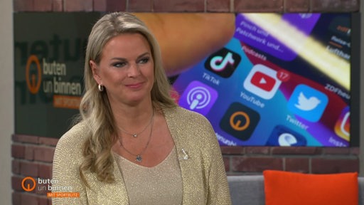 Digitalbotschafterin Silke Müller ist zugast im Studio von buten un binnen.