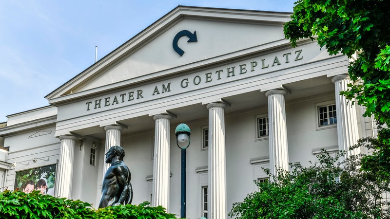 Das Theater am Goetheplatz ist von außen zu sehen