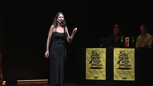 Theresa Sperling beim Poetry Slam Bremen.