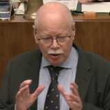 Innensenator Ulrich Mäurer spricht zum Kirchenasyl