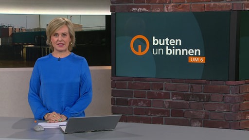 Zu sehen ist die Moderatorin Kirsten Rademacher im Studio von buten un binnen.