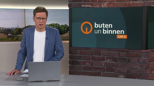 Felix Krömer im Studio von buten un binnen