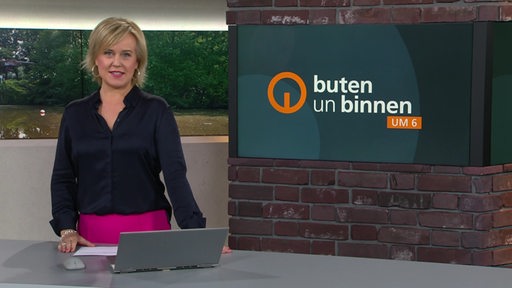 Moderatorin Kirsten Rademacher im buten un binnen Studio. 