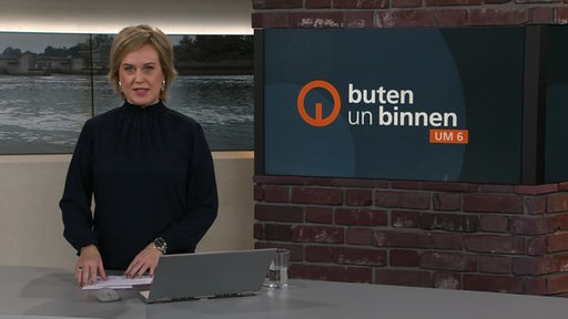 Moderatorin Kirsten Rademacher im buten un binnen Studio. 