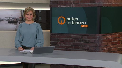 Moderatorin Kirsten Rademacher im buten un binnen Studio. 