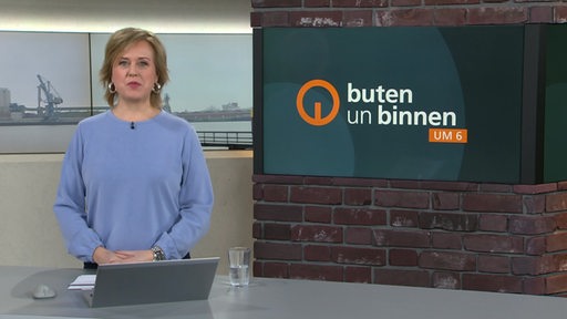 Zu sehen ist die Moderatorin Kirsten Rademacher im Studio von buten un binnen.