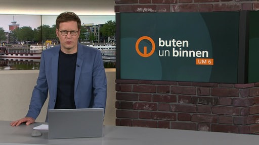 Felix Krömer im Studio von buten un binnen