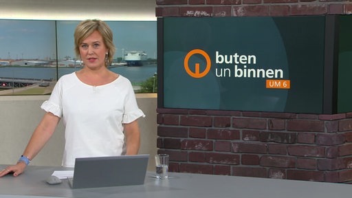 Kirsten Rademacher im Studio von buten un binnen