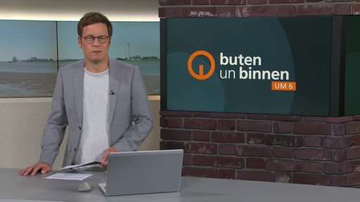 Felix Krömer im Studio von buten un binnen