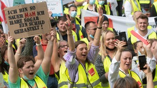 H&M-Mitarbeiterinnen streiken